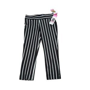 Nygard | NWT/Flaw Luxe Slims Black & White Stripe Stretch Capris | Size S